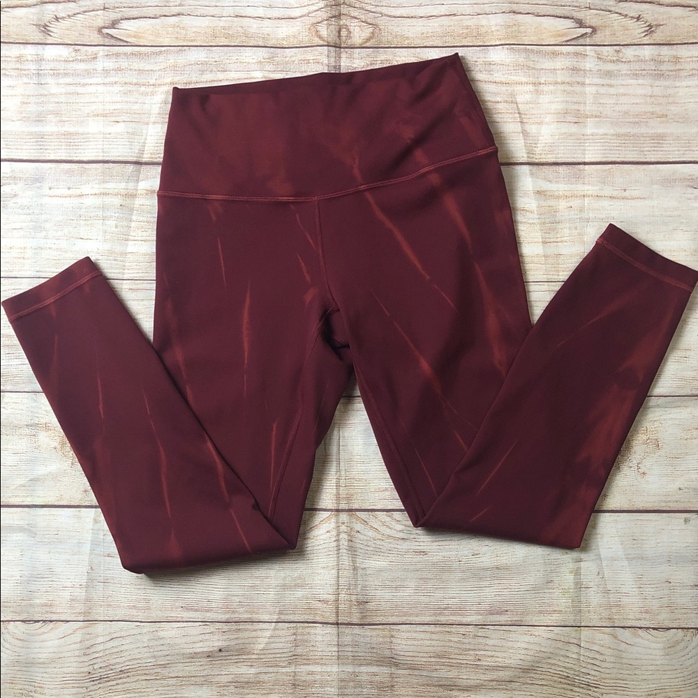 Lululemon In Movement HR Tight 25” 💜‎